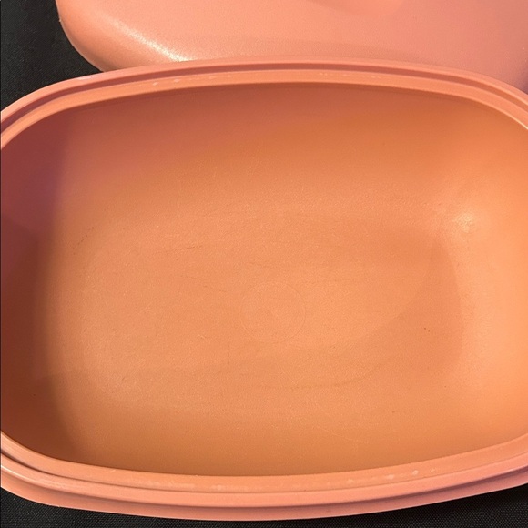 Tupperware Pink Oval Container - Picture 9 of 12